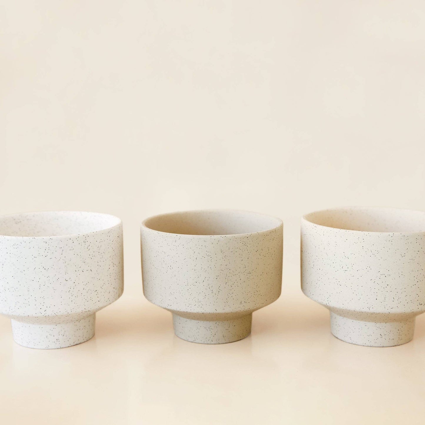 Speckle Footed Pot - White Small