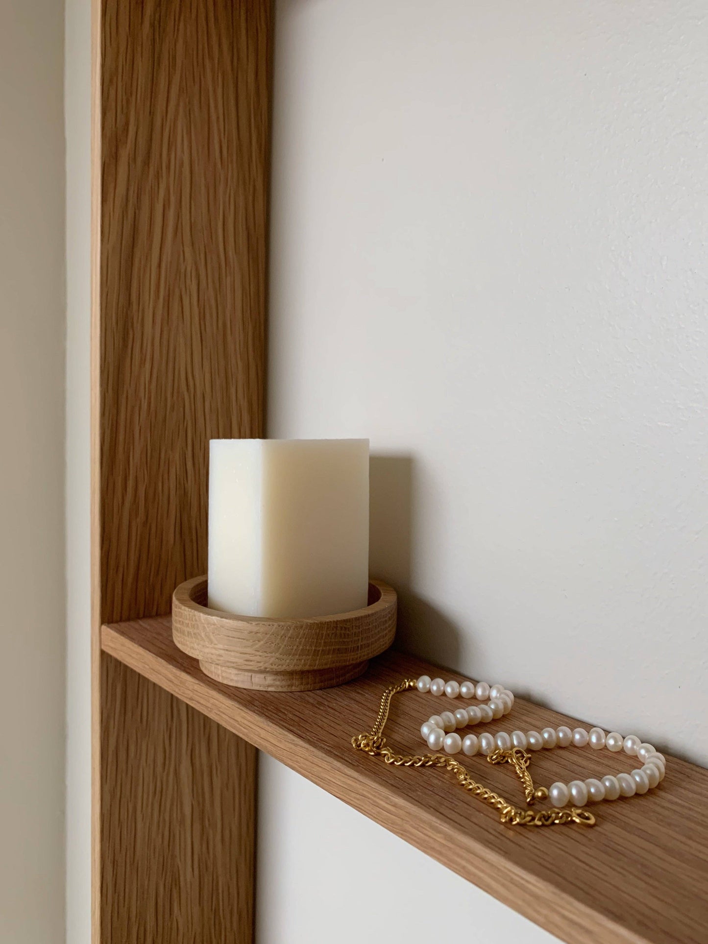 Round Oak Soap Dish