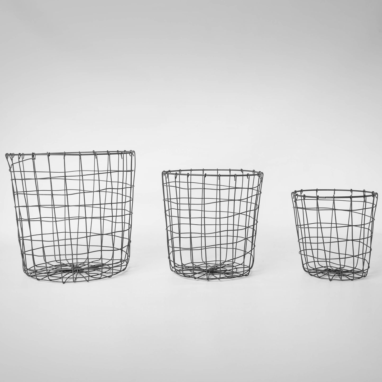 Round Iron Basket: Medium